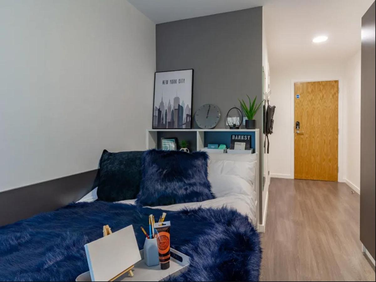 Modern Rooms In Wembley, Sk Лондон Экстерьер фото