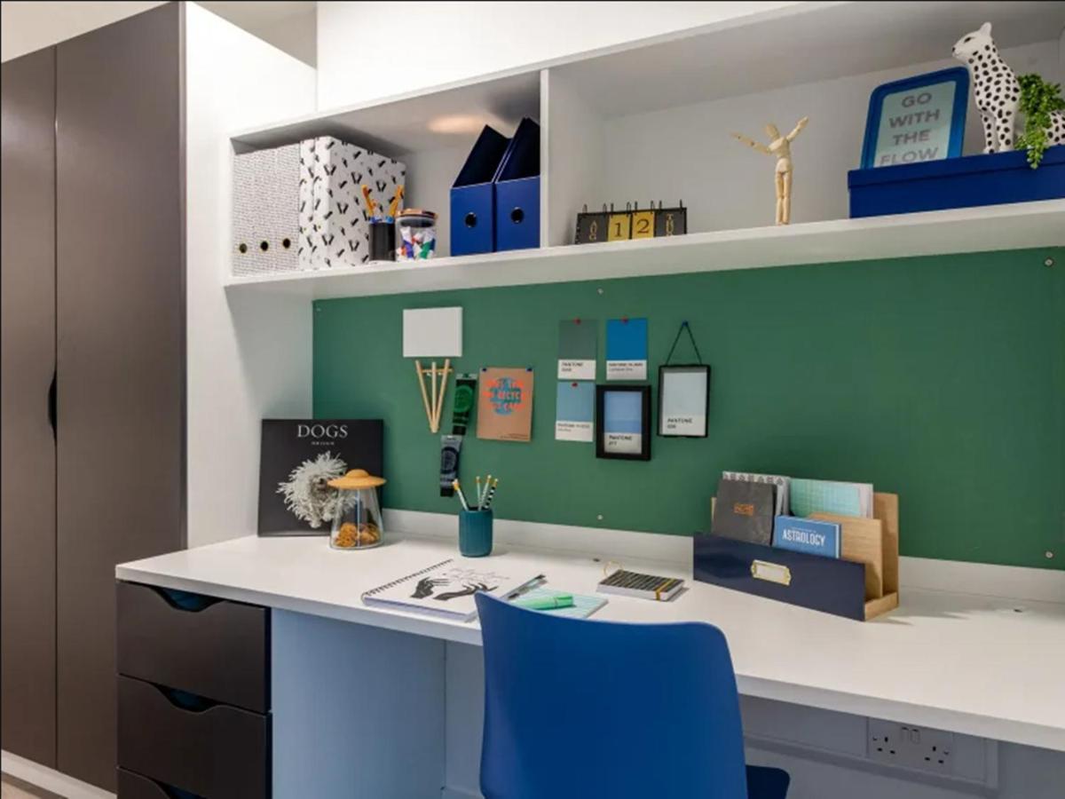 Modern Rooms In Wembley, Sk Лондон Экстерьер фото