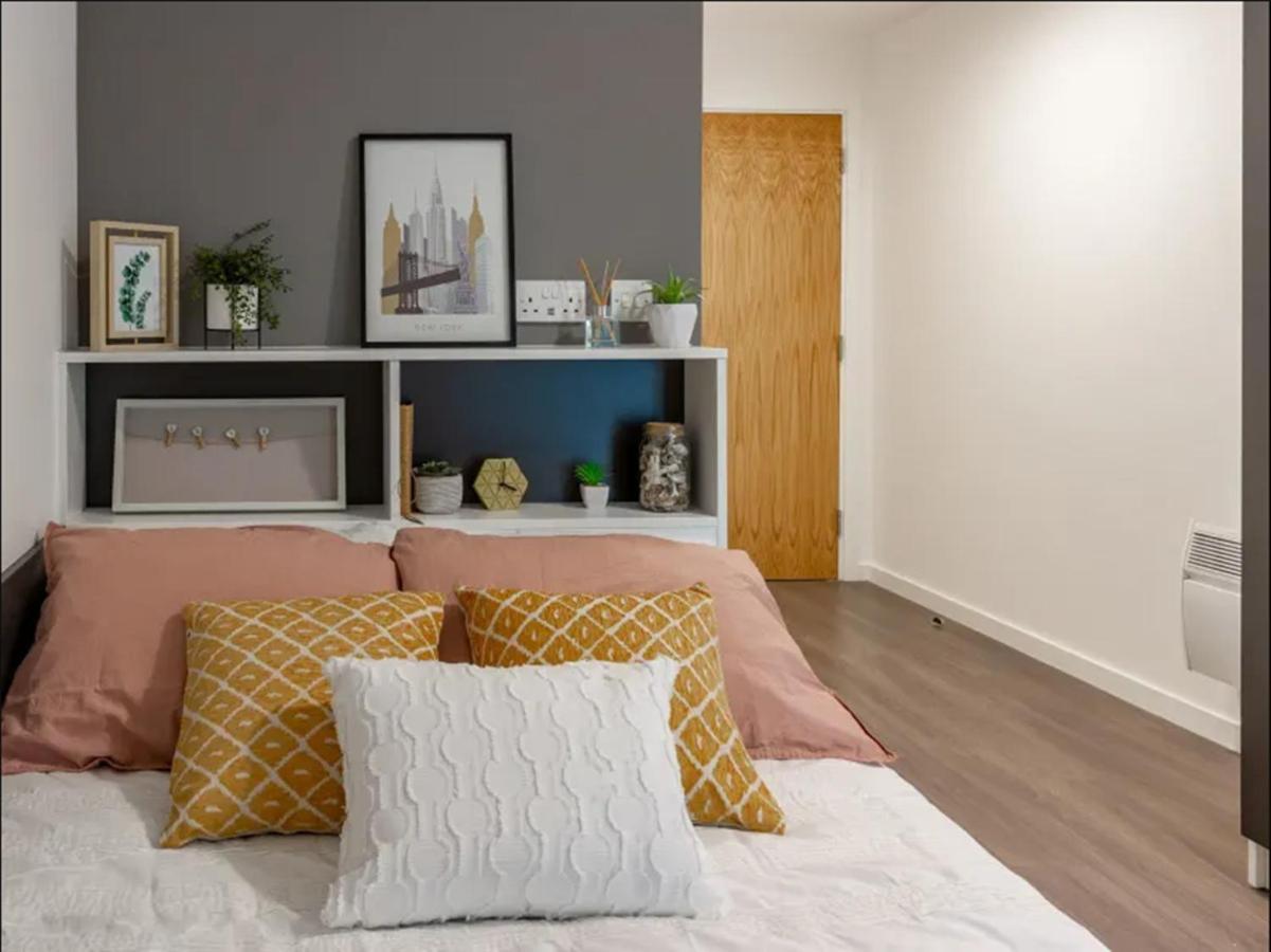 Modern Rooms In Wembley, Sk Лондон Экстерьер фото